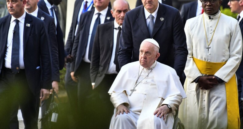 Papa Francis, barışa destek için Güney Sudan’a gitti