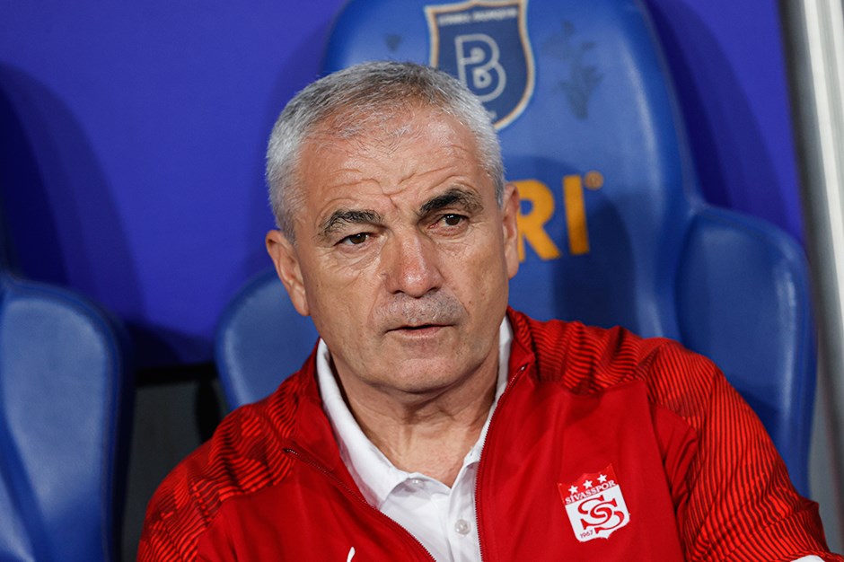 Rıza Çalımbay’dan kura yorumu: Bir Başakşehir’e bakın bir bize…