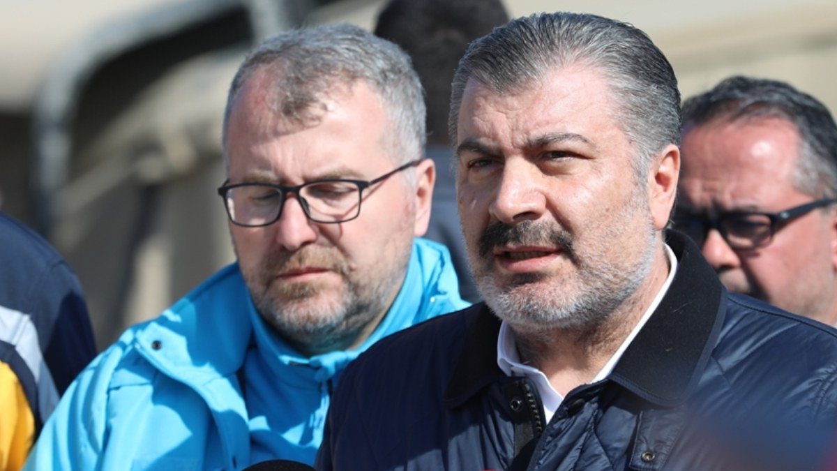 Sağlık Bakanı Fahrettin Koca: Deprem bölgesinde bulaşıcı hastalık riskleri kontrol altında