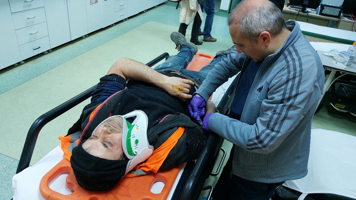 Samsun’da kalıp söken işçi, 7 metre yüksekten düştü