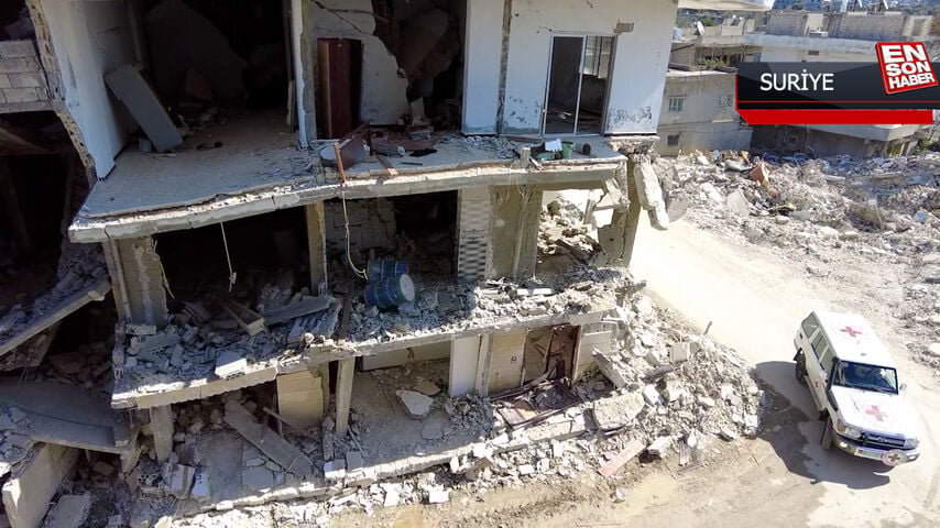 Suriye’de deprem nedeniyle yıkılan binalar görüntülendi