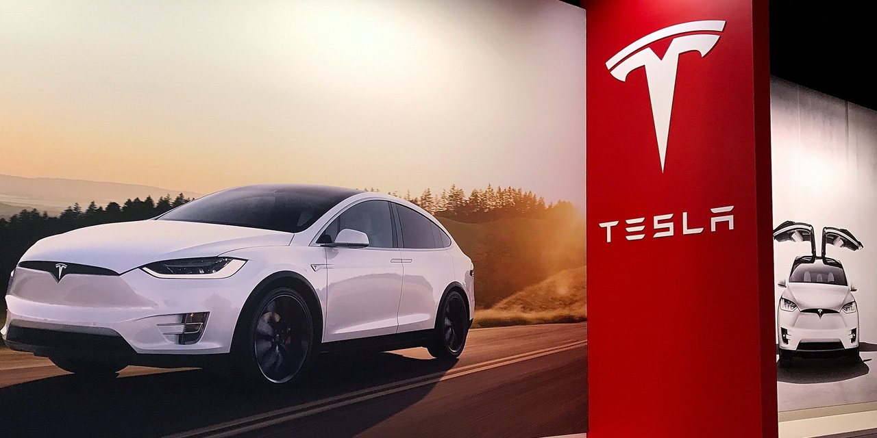 Tesla’dan 363 bine yakın araca güncelleme