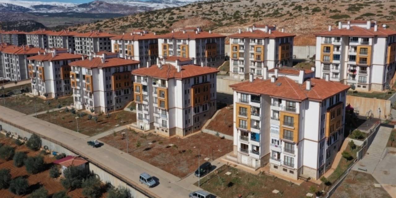 TOKİ’leri öven bakana zor soru: Hani kaderdi?