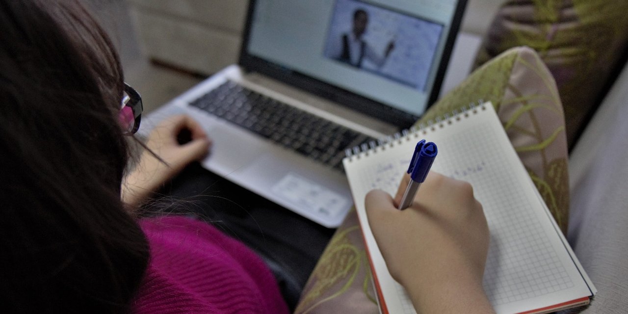 Veli-Der’den uzaktan eğitim çıkışı: Üniversiteler açık tutulmalıdır