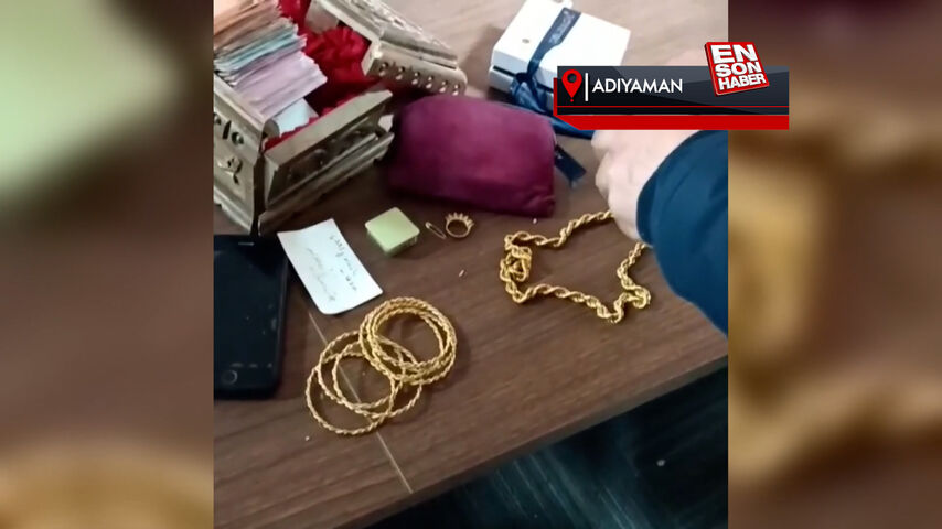 Adıyaman’da kepçe operatörü bulduğu para ve ziynet eşyalarını teslim etti