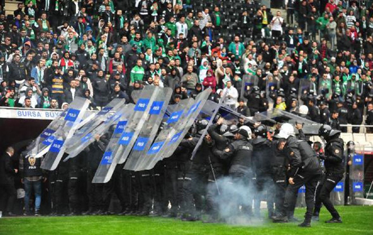 Bursaspor – Amedspor maçının tribün sorumlularına gözaltı!