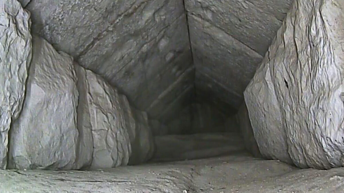 Büyük Piramit’te gizli koridor keşfedildi