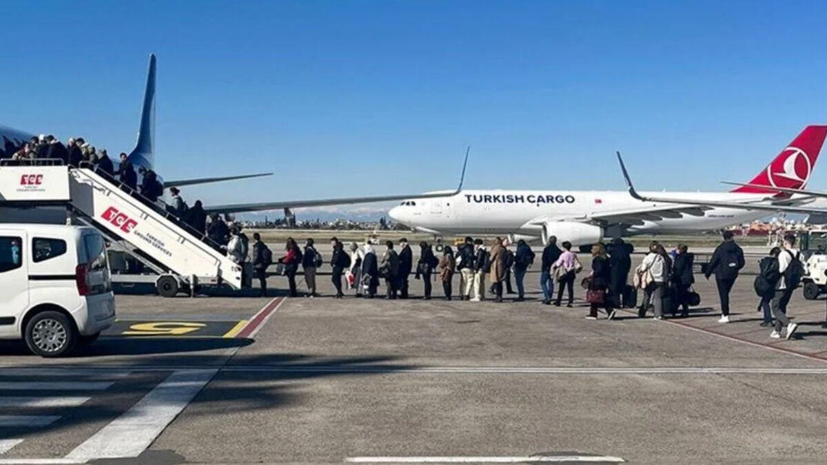 Deprem bölgesinden ücretsiz tahliye uçuşları sona eriyor