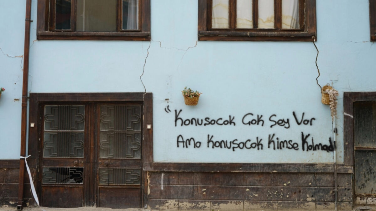 Malatya’da duygulandıran duvar yazıları