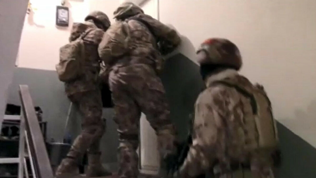 Sakarya’da terör operasyonu: 8 gözaltı