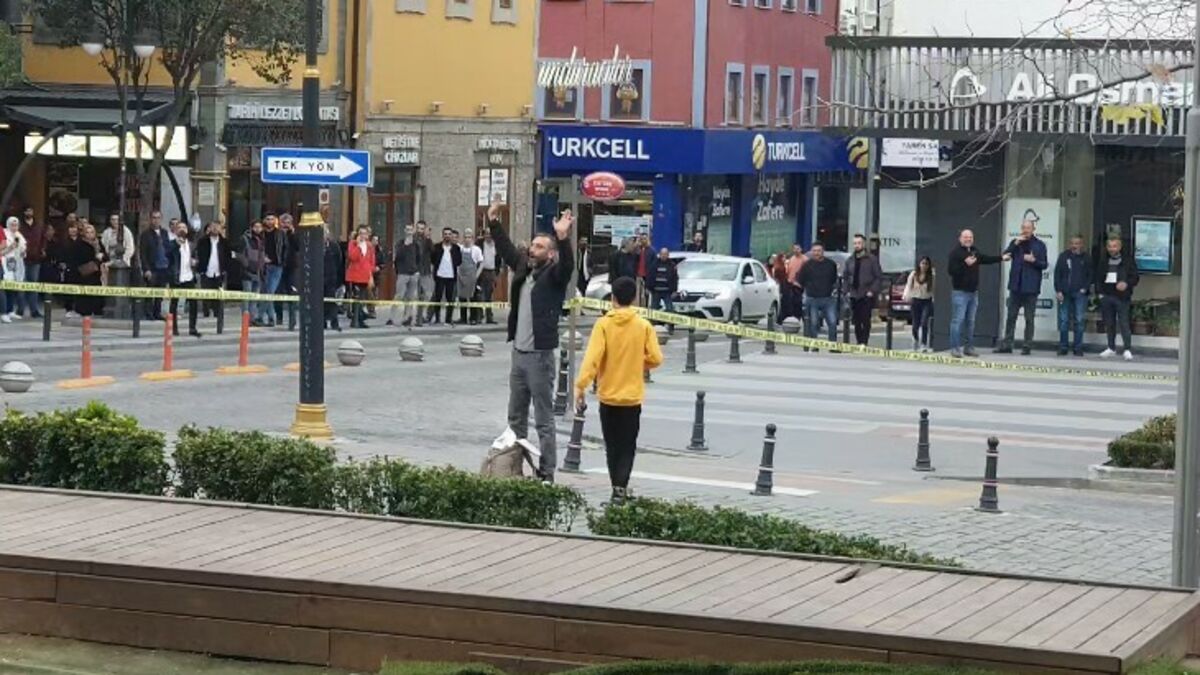 Trabzon’da polis ekiplerinin aldığı tedbire rağmen çantayı gidip açtı