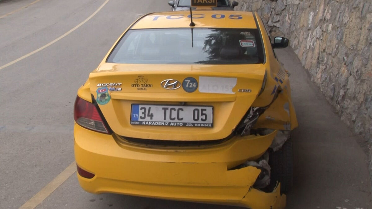 Üsküdar’da aracına çarpılan taksici olayı anlattı