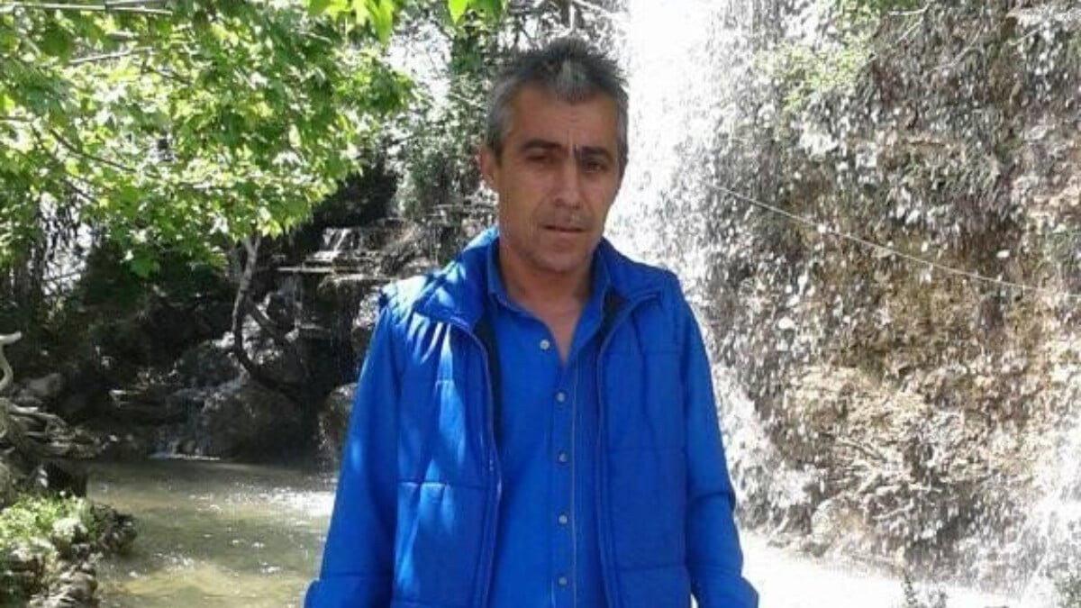 Adana’da eşini ve akrabasını vurdu