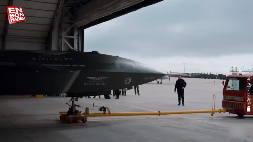 Bayraktar Kızılelma’dan bir başarı daha: İniş takımları kapalı ilk uçuşunu yaptı