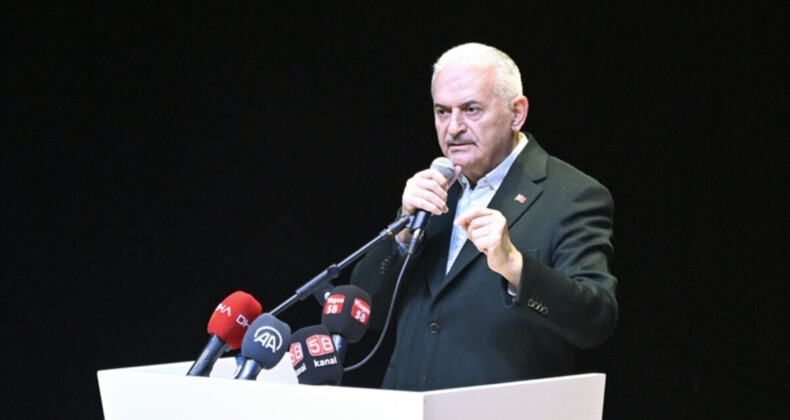 Binali Yıldırım: Türkiye’yi bölmeye çalışanlara karşı mücadele veriyoruz