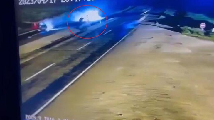 Diyarbakır’da otomobil yola çıkan mandalara çarptı