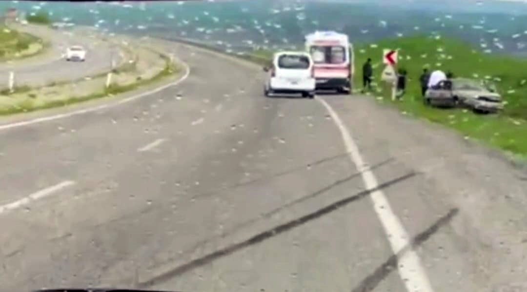 Diyarbakır’da otomobil yoldan çıktı: 6 yaralı