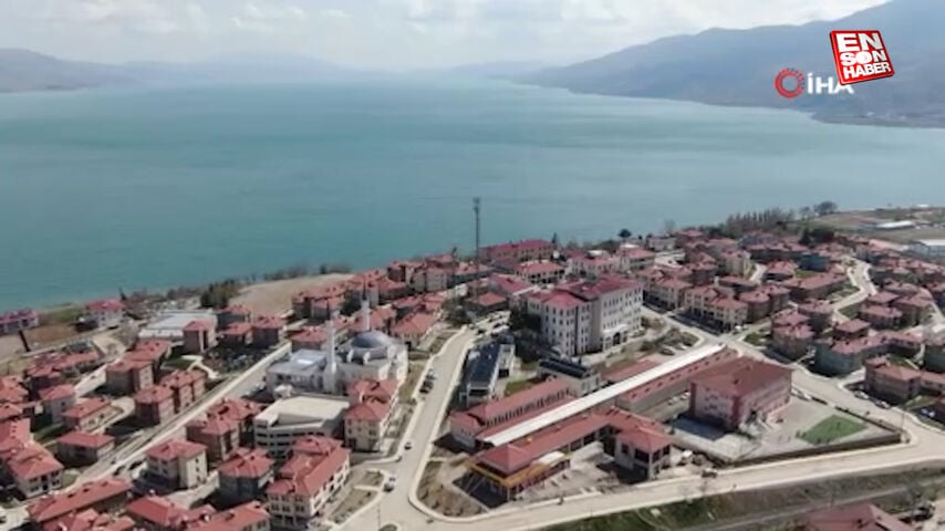 Elazığ’da depremin merkez üssünde göl manzaralı TOKİ konutları