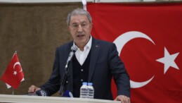 Hulusi Akar’dan Ramazan Bayramı mesajı: Tüm zorlukları birlik ve beraberlik içerisinde aşmaktayız