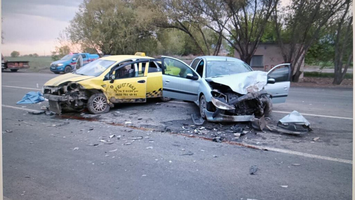 Iğdır’da otomobille çarpışan taksideki Azerbaycanlı kadın öldü