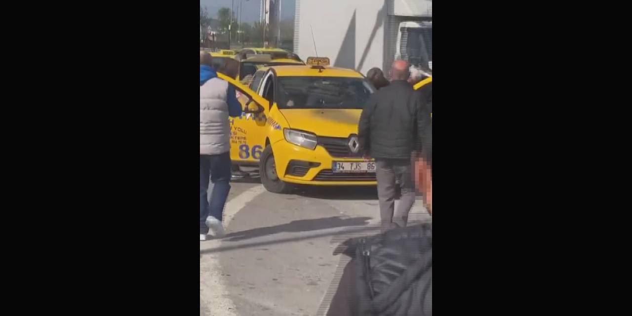 İstanbul’da Taksicilerin Kavgası Kameralarda