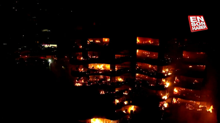İzmir’de 4 bloklu lüks sitedeki yangın havadan görüntülendi