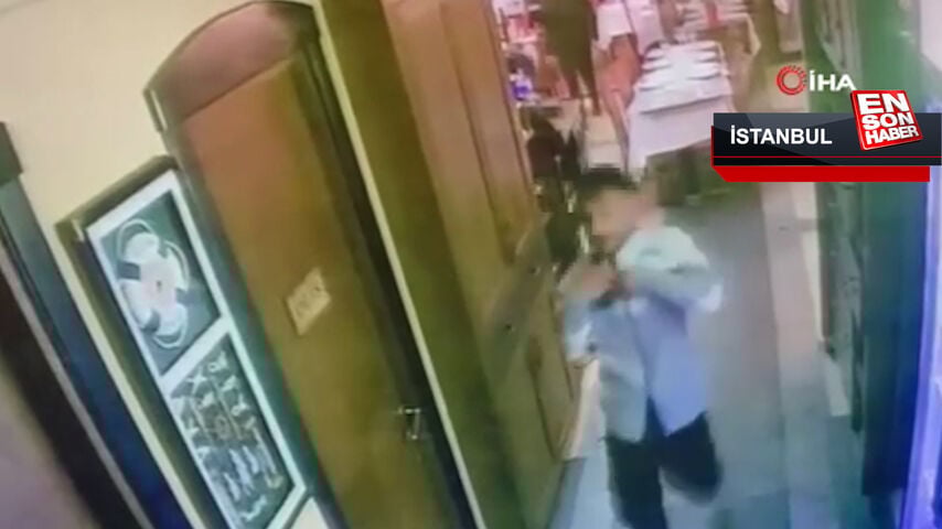 Karaköy’de banka oturmak isteyen genç kalbinden bıçaklandı