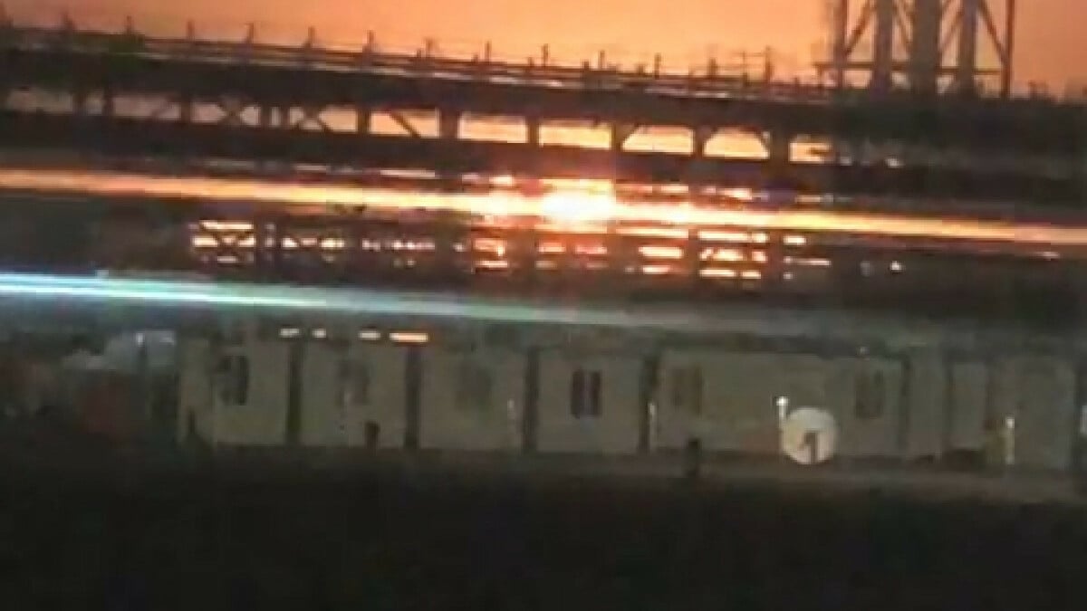 Karaya ulaşan Karadeniz gazının ilk alevleri geceyi aydınlattı