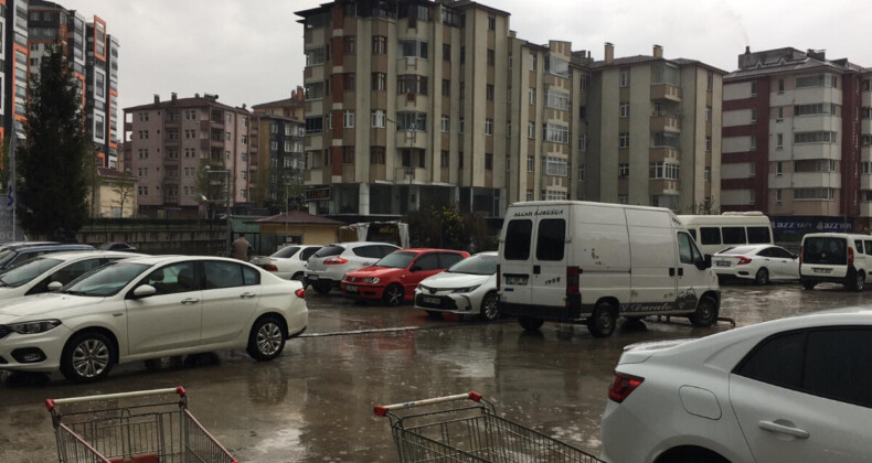 Kastamonu’da sağanak yağış etkili oldu