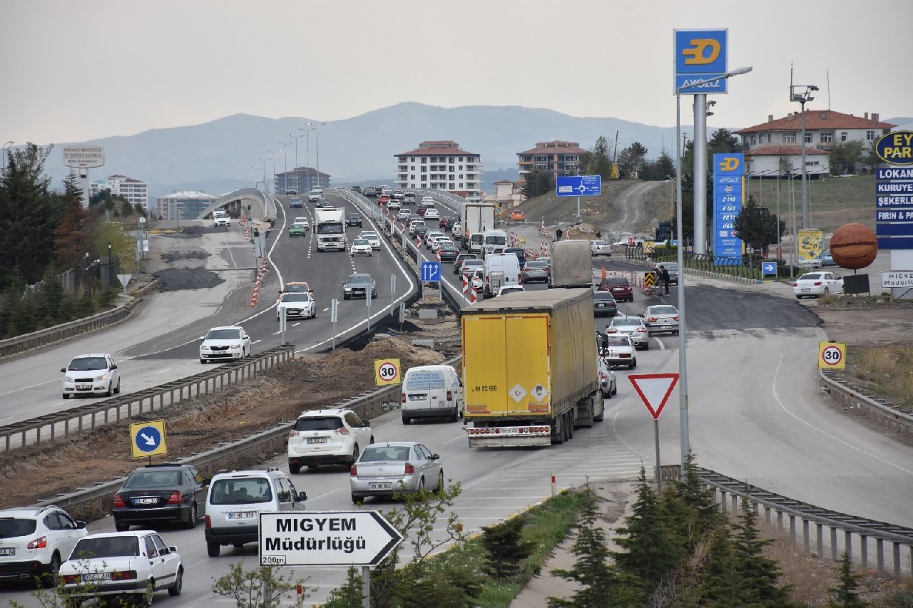 ‘Kilit Kavşak’ Kırıkkale’de Bayram Yoğunluğu