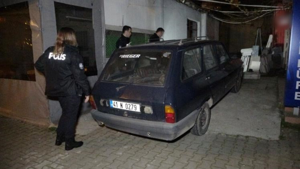 Kocaeli’de otomobiline binen yaşlı adama yorgun mermi isabet etti