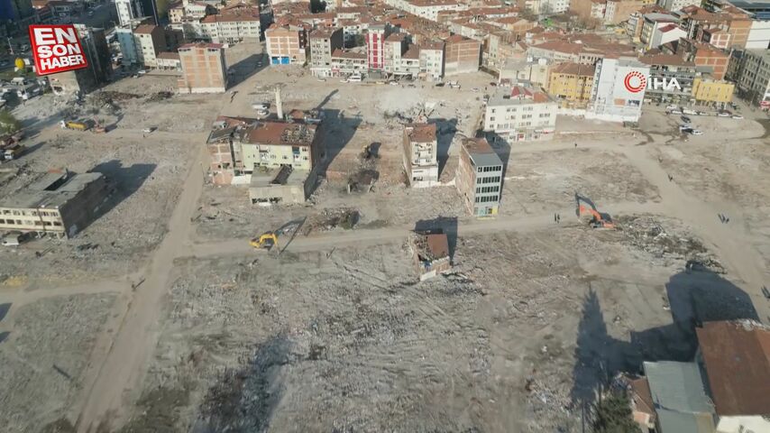 Malatya’da enkazların kaldırılması sonucu oluşan boş alanlar