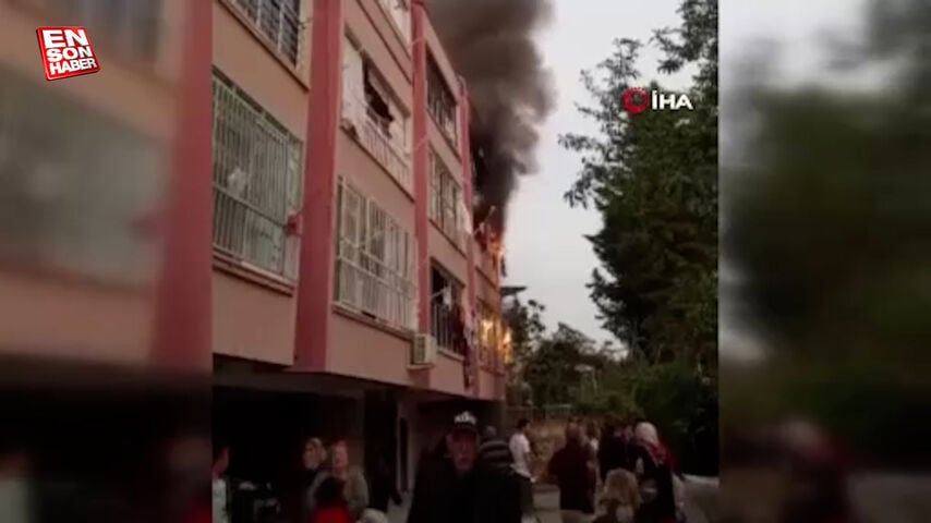 Mersin’de yangın faciası: Üçüz kardeşlerin içinde olduğu ev alev alev yandı