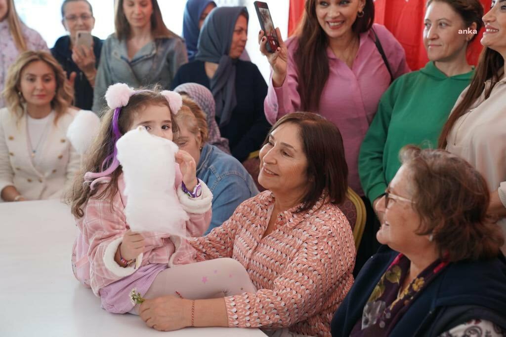 Selvi Kılıçdaroğlu: Hiçbir annenin evladı adına endişe etmediği bir gelecek çok yakın