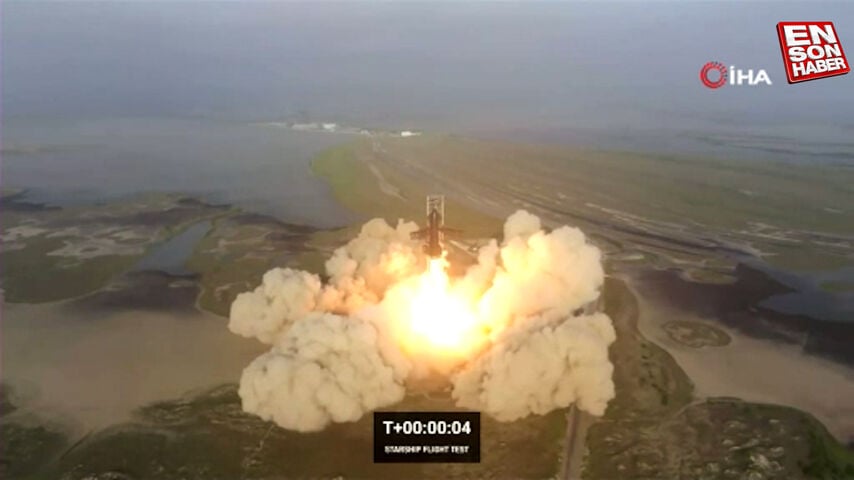SpaceX’in fırlattığı Starship roketi test uçuşundan 4 dakika sonra patladı