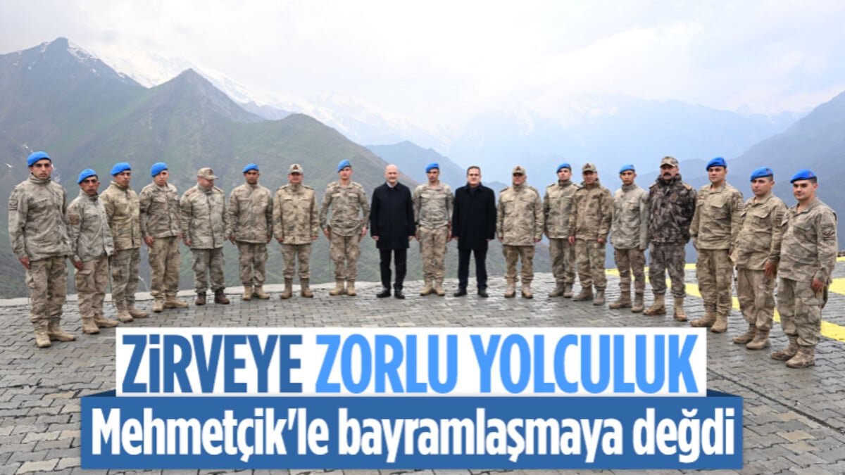 Süleyman Soylu, bayram namazını sınırda askerlerimizle kıldı