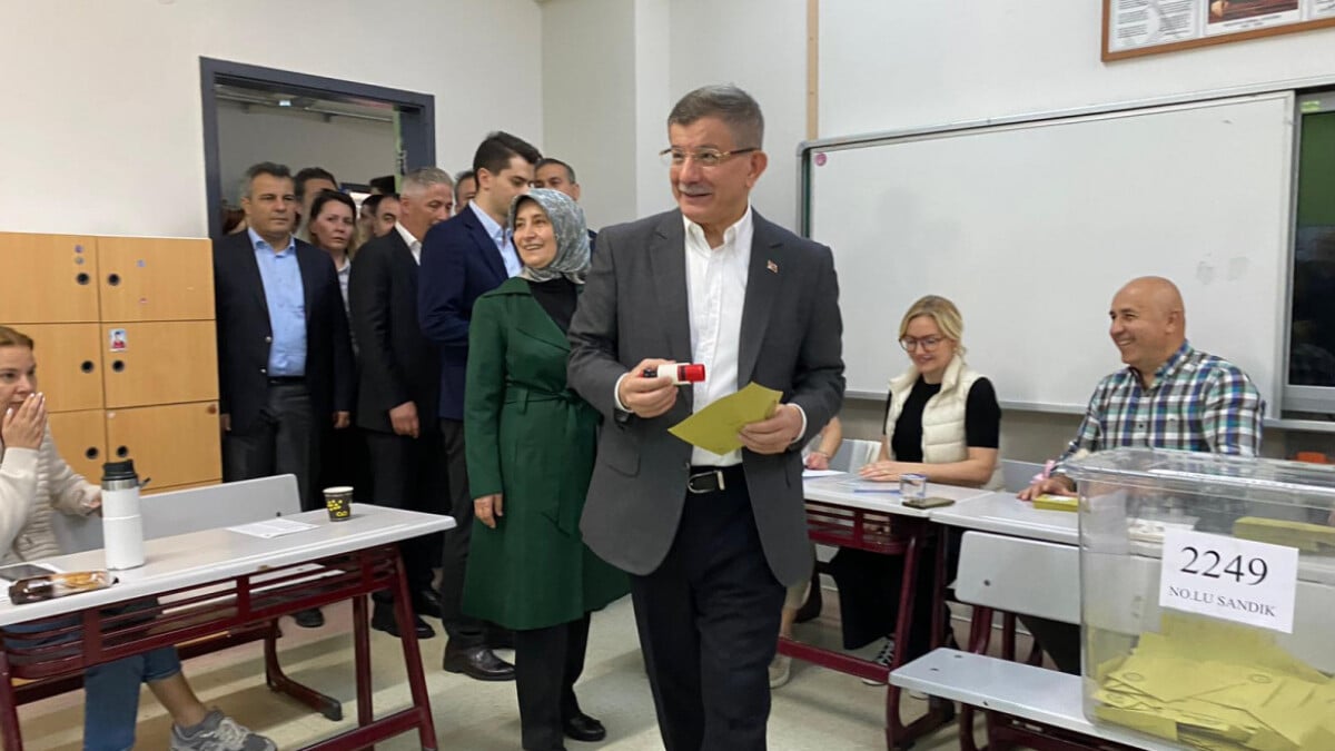 Ahmet Davutoğlu’nun sandığından Kılıçdaroğlu çıktı