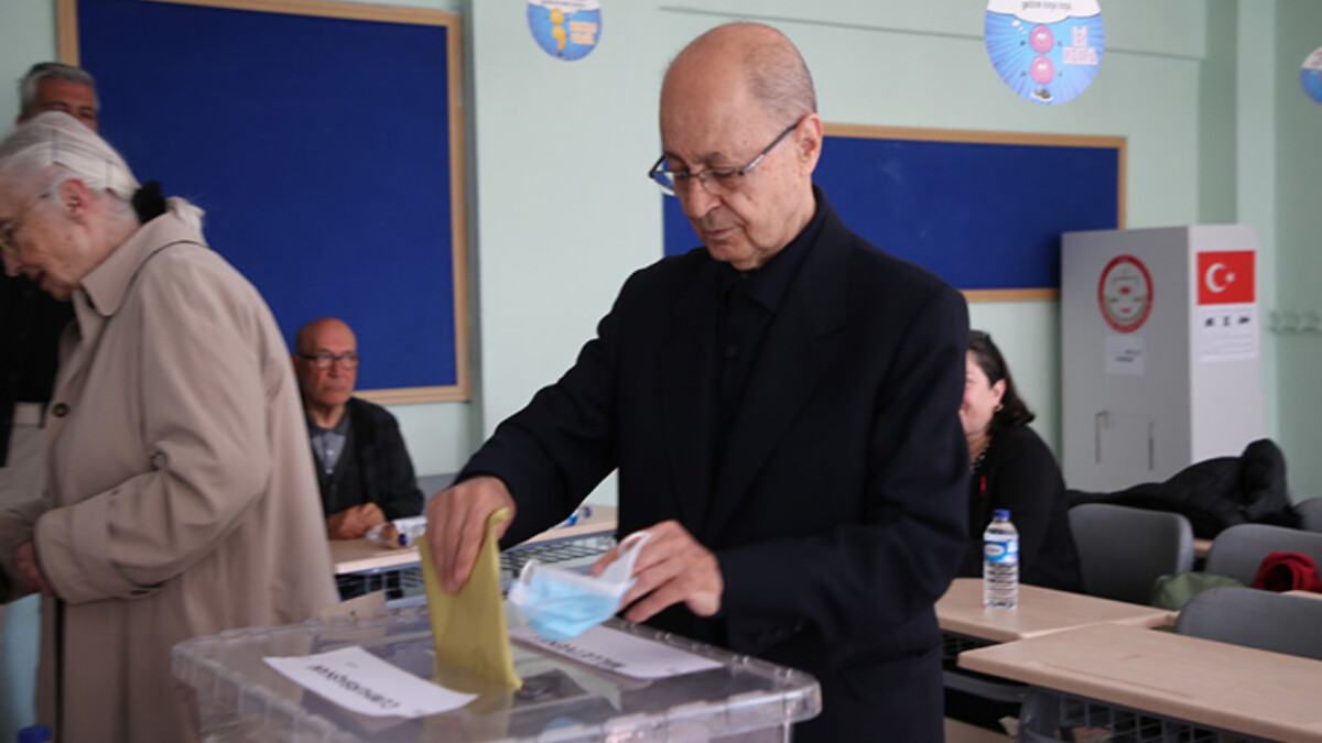 Ahmet Necdet Sezer oyunu kullandı