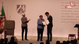 Angela Merkel devlet ödülü ile onurlandırıldı