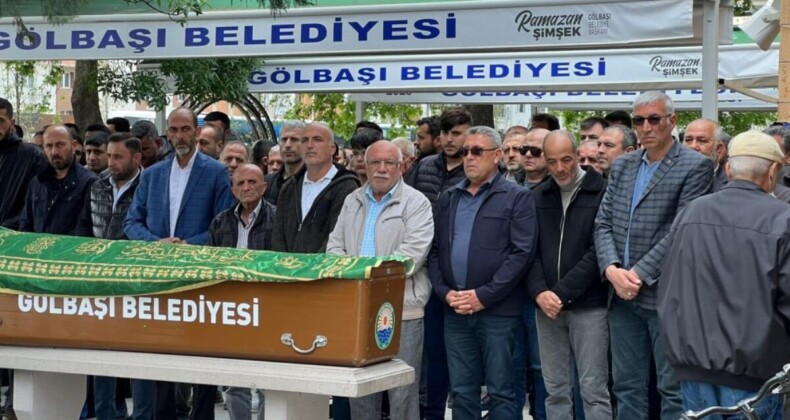 Ankara’da bıçaklanarak öldürülen 13 yaşındaki çocuğun cansız bedeni toprağa verildi