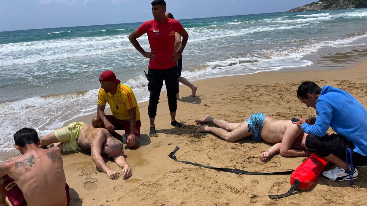 Antalya’da uyarılara uymayan tatilciler boğulma tehlikesi atlattı