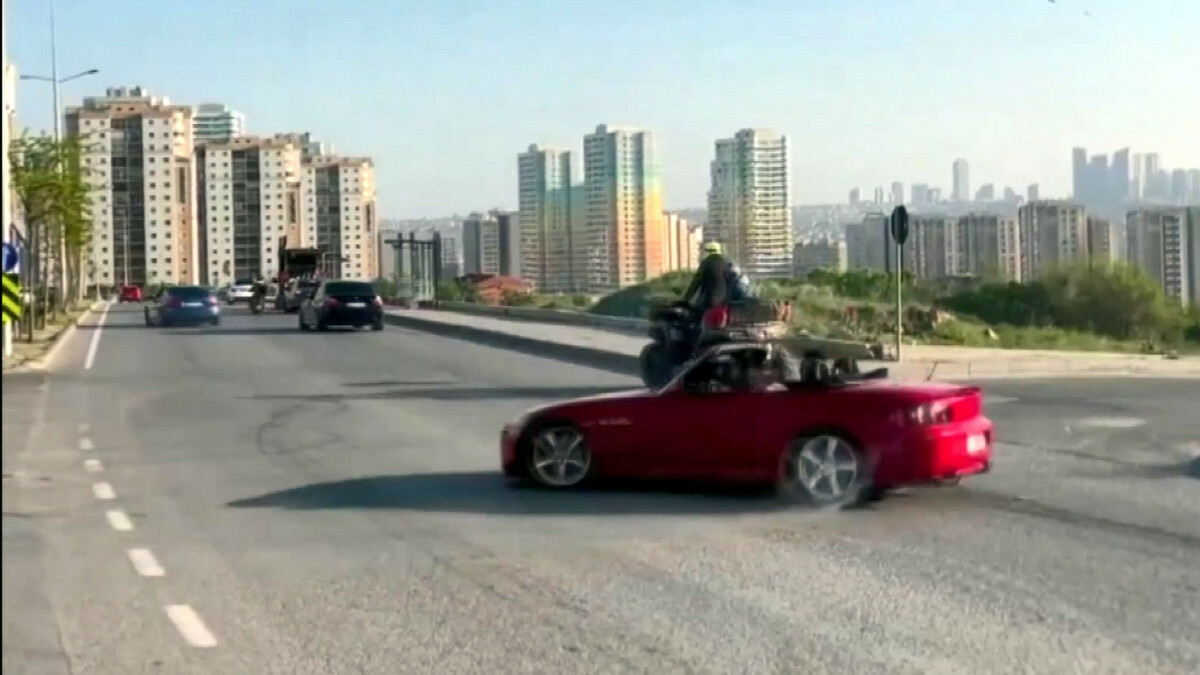 Avcılar’da sünnet konvoyunda drift kamerada