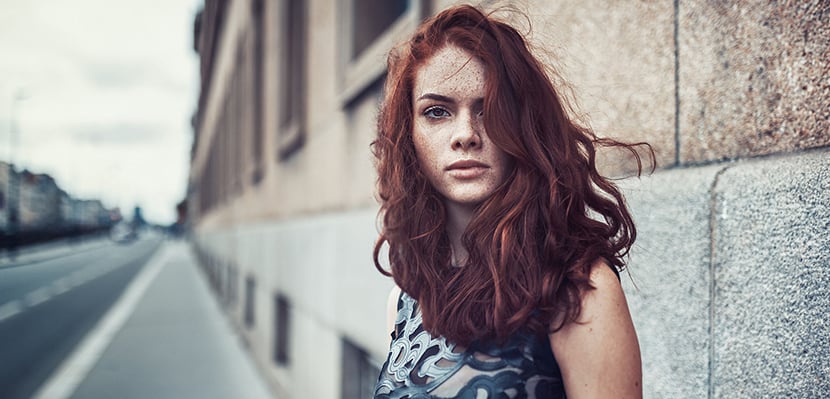 Aynada Muhteşem Görünmemize Rağmen, Neden Fotoğraflarda Şebek Gibi Çıkarız?