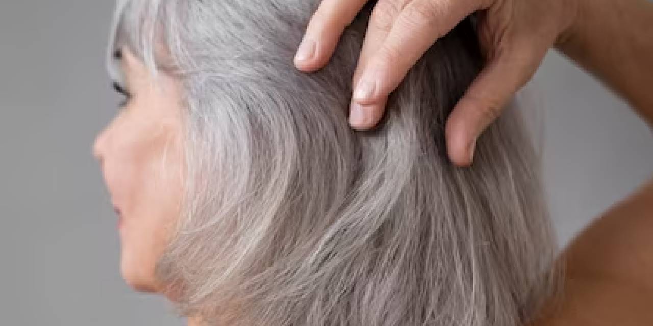 Beyazlayan saçların boyatmadan , kimyasal kullanmadan  eski rengine dönmesi mümkün mü?