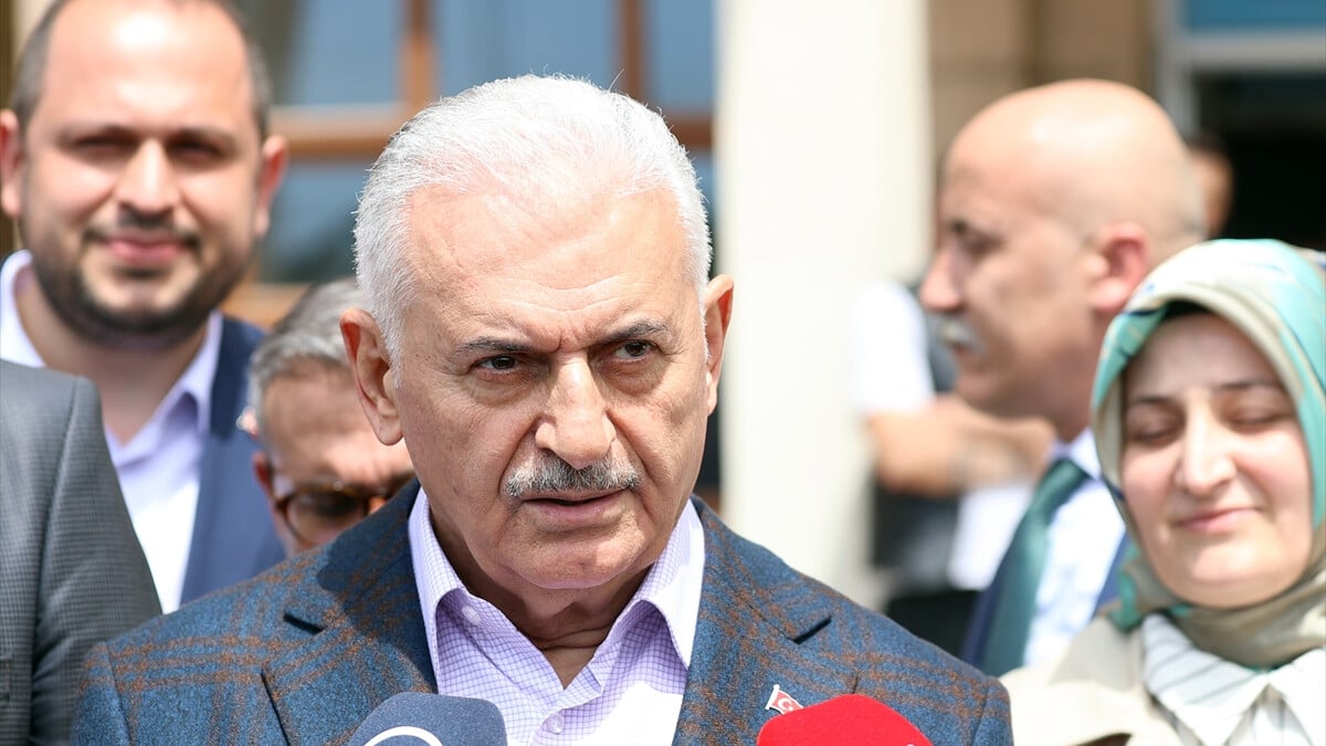 Binali Yıldırım: Onlar Atatürkçülüğün lafını biz ise icraatını yapıyoruz