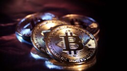 Bitcoin Resmen Çakıldı… Uzmanlardan Altcoin Uyarısı