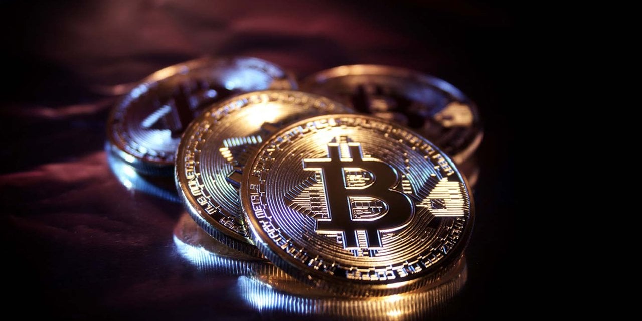 Bitcoin Resmen Çakıldı… Uzmanlardan Altcoin Uyarısı