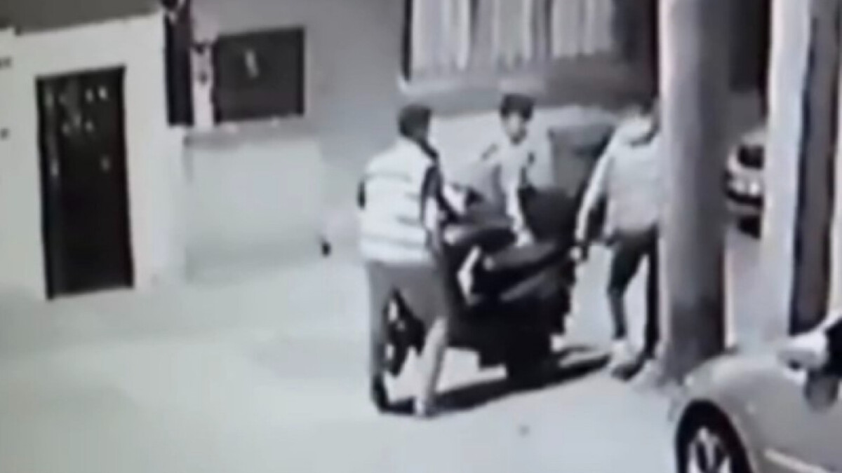 Bursa’da motosiklet hırsızlığı: Kucaklayarak çaldılar