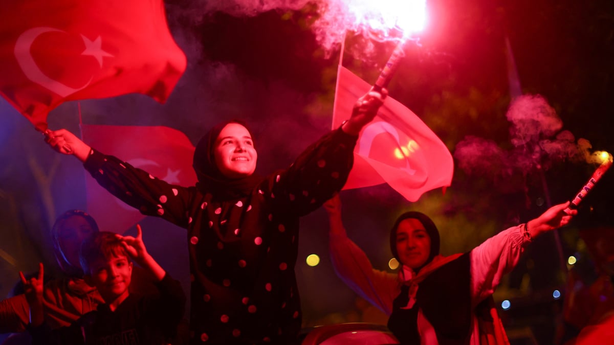 Cumhurbaşkanı Erdoğan’ın seçim zaferinden tarihi görüntüler