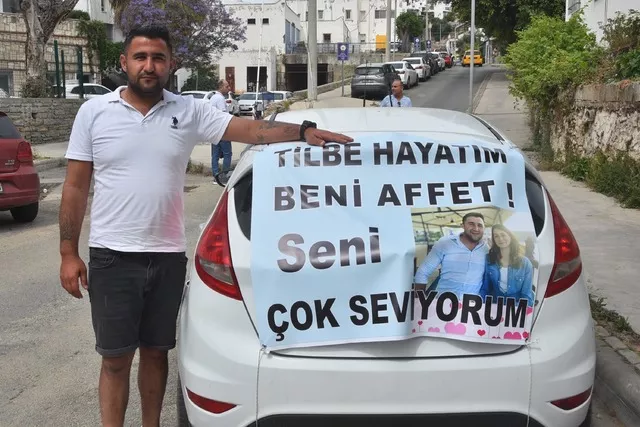 Dansöze para takınca, eşi boşanma davası açtı! Affedilmeyi bekleyen koca arabasına bakın ne yazdı: Her şeyi denedim…